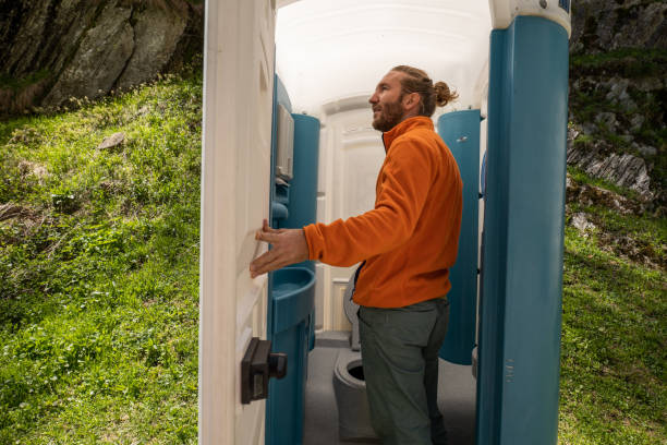 Porta potty delivery and setup